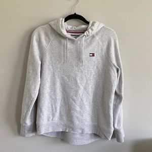 gray tommy hilfiger hoodie